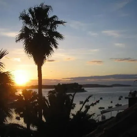 Seafront Apartments Villa Domus Marini *