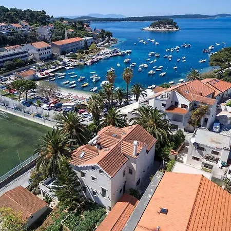 Apartment Seafront Apartments Villa Domus Marini