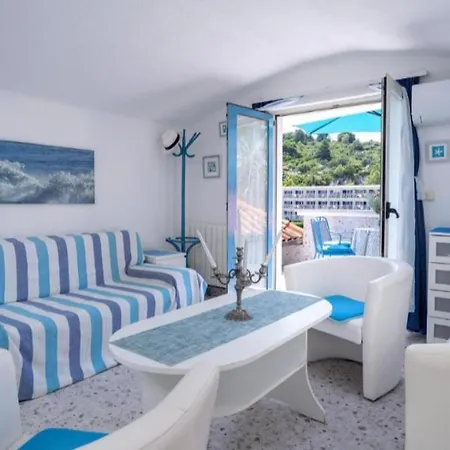 Seafront Apartments Villa Domus Marini Apartment